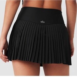 Alo Yoga Aces Tennis Skirt Black Pleated Mini Skort High Waisted Activewear